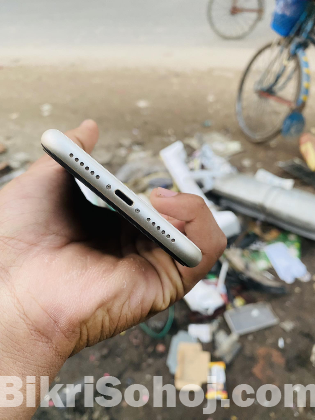 I Phone 11-128gb